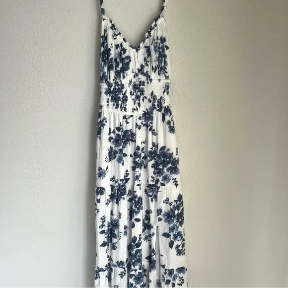 Hollister Blue and White Floral Maxi Dress - Picture 3 of 6